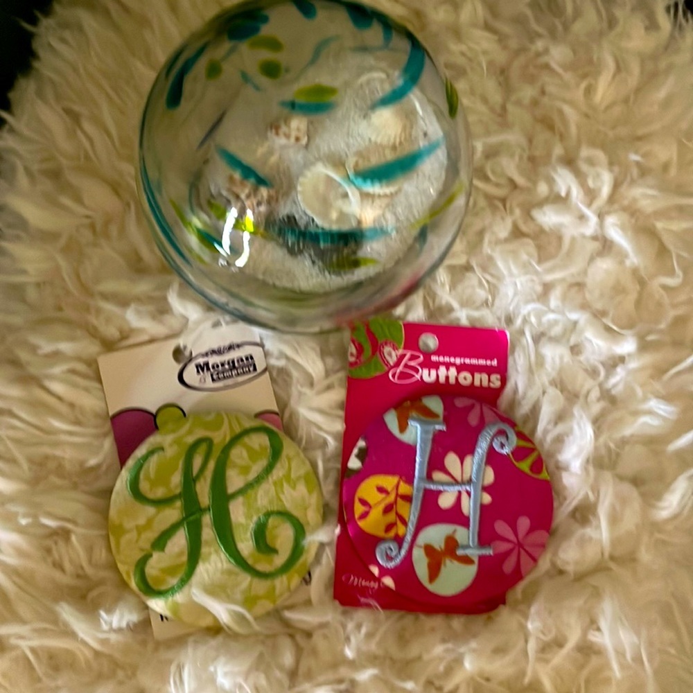 NWT MORGAN & company stitch buttons .. can be formal or for fun!!​